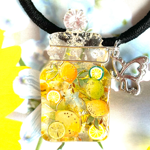 レジンヘアゴム大ぶりイエローラメお花たっぷり