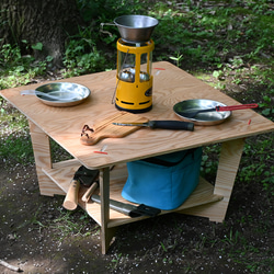 木目がカッコいいラーチ材のテーブル / Larches（ラーチェス）スクウェアテーブル580 キャンプ アウトドア 3枚目の画像
