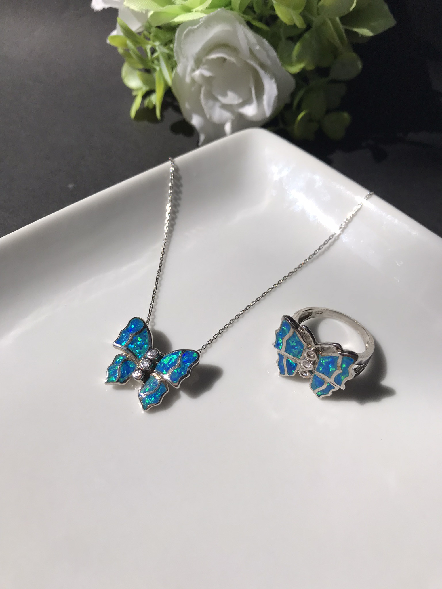 スーパーセール！蝶々天然ブルーオパール◎シルバー2点セット