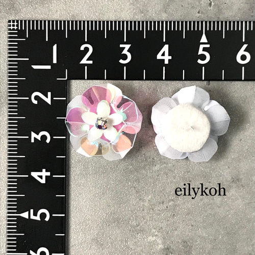 M34 オーロラスパンコールの3Dフラワーカボション 立体貼り付けパーツ