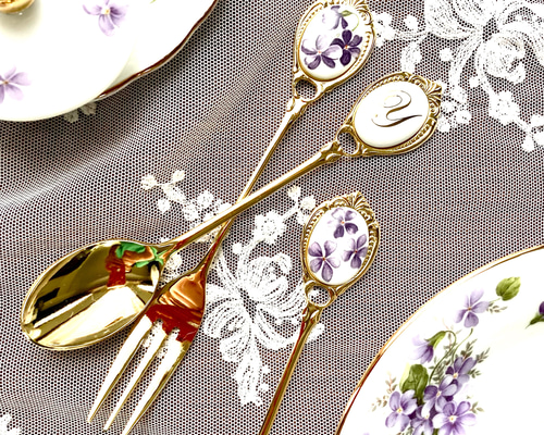 1本からOK】イニシャル＆スミレのカトラリー（スプーン・フォーク