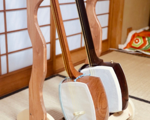三味線スタンド 木製 組み立て式 手作り 24時間以内に発送】手作り木工 木製三味線スタンド （古材