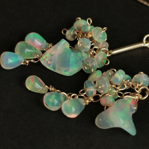 ♢鮮やか♢ブルーグリーンアパタイト カラーオパール 14kgf ピアス