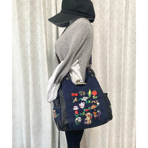 刺繍のデニム がま口バッグ あおりポケット リュック ショルダー 