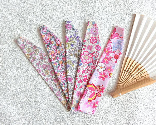 美しい花の絵柄 扇子 書道付き 収納ケース付き 美しい花の絵柄 扇子 書道付き 収納ケース付き planticafan_3.jpg
