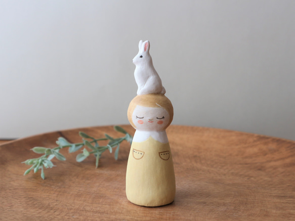 陶器で作った人形   noru doll ( ノルドール )  　白いうさぎ 2 1枚目の画像