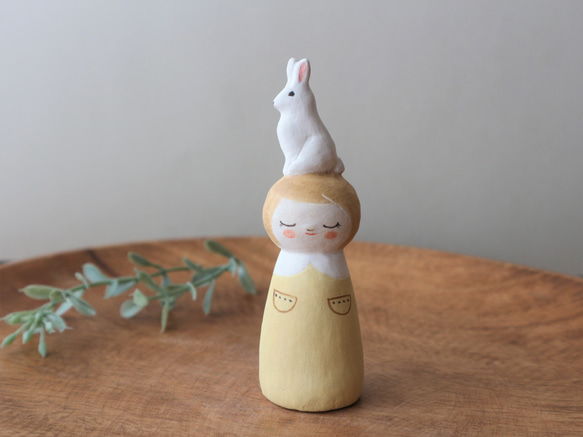 陶器で作った人形   noru doll ( ノルドール )  　白いうさぎ 2 2枚目の画像