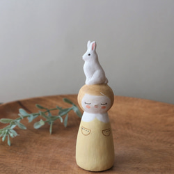陶器で作った人形   noru doll ( ノルドール )  　白いうさぎ 2 3枚目の画像