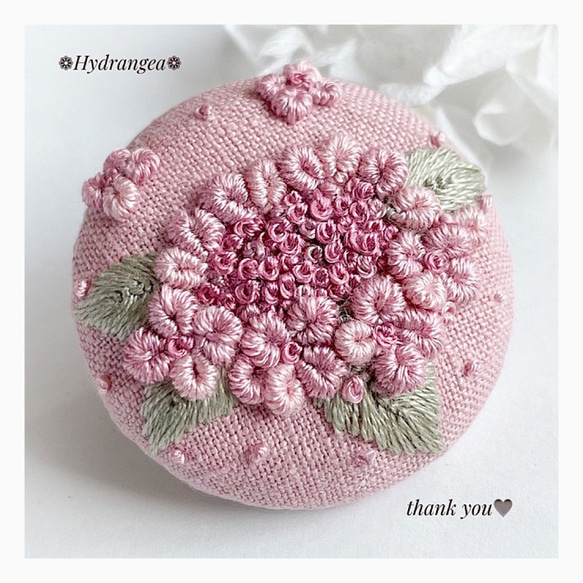 ❤️Pinkなガクアジサイ刺繍Accessory❤️ ブローチ ❦A-stitch