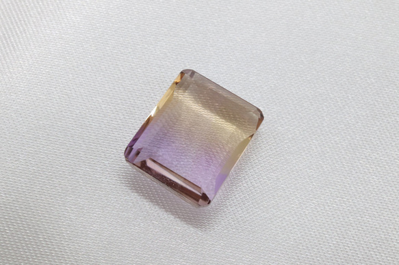 ★SALE★7/31まで3,000円引き★天然アメトリン 大粒 8.420ct ルース スクエア バイカラー 5枚目の画像