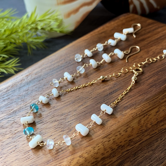 ブレスレットとピアスセット 鼈甲のピアス、ブレスレットのセット 本