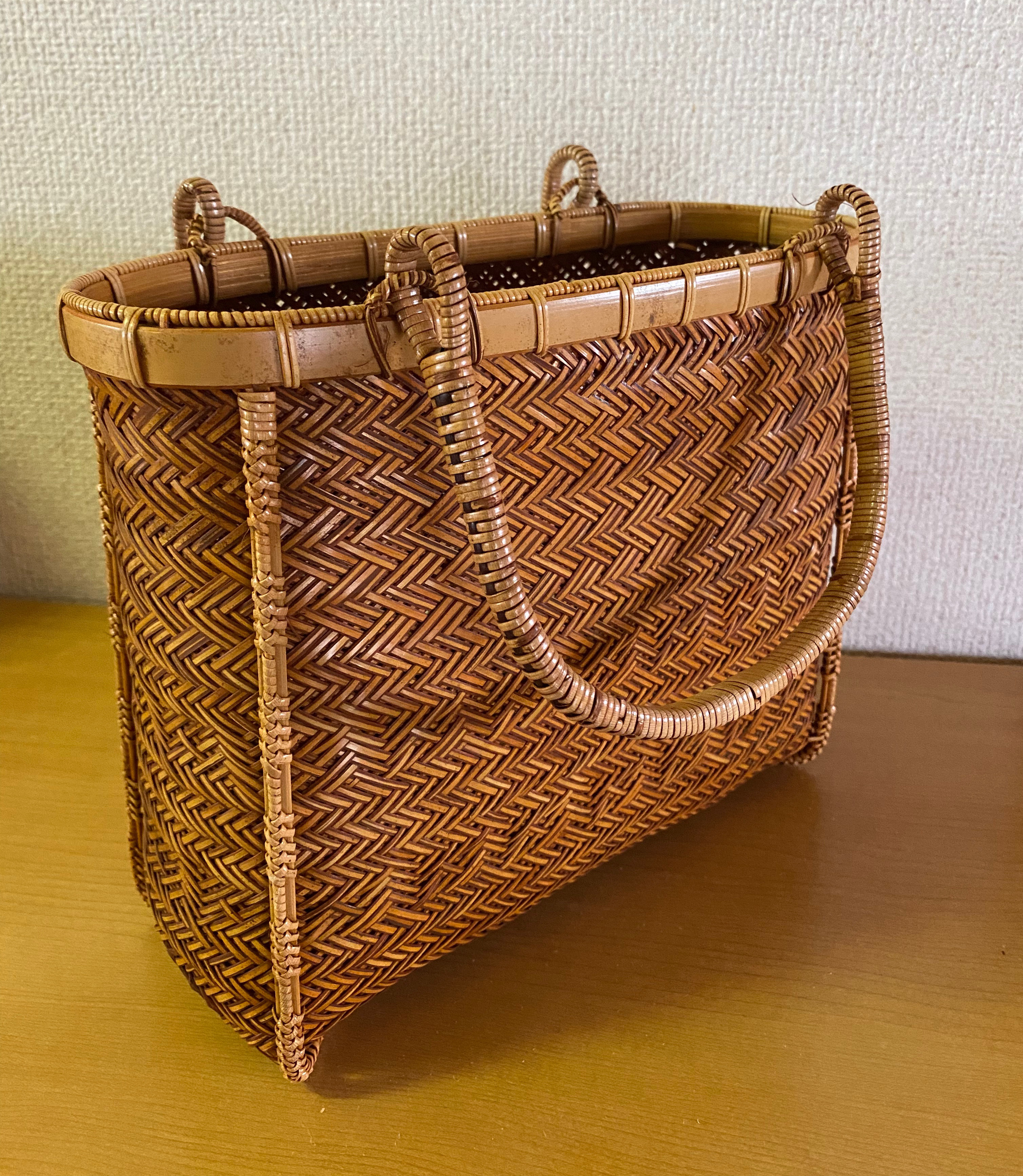 頑張ったあなたに ご褒美バッグ！　網代手提げ竹籠　中サイズ