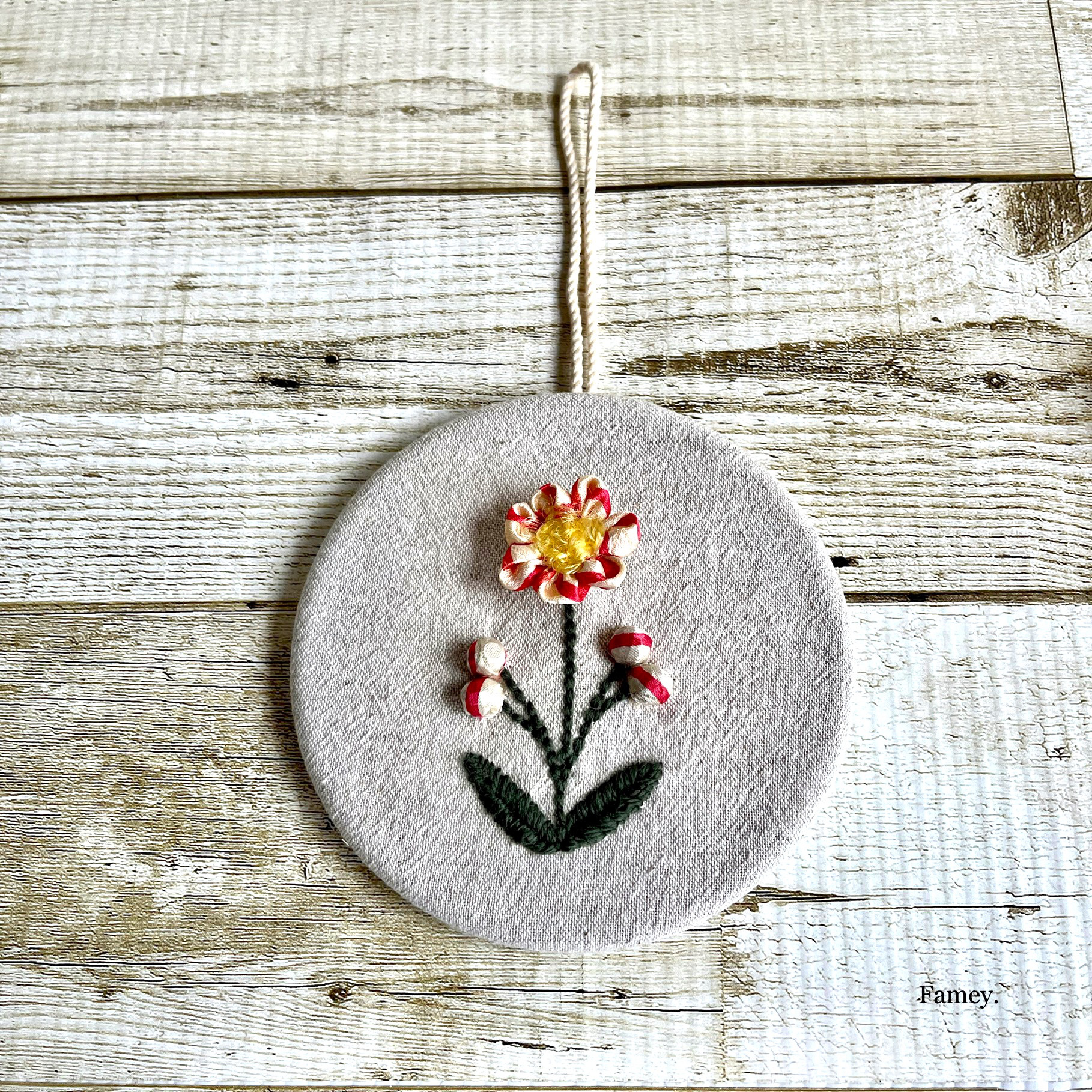 ★creema限定★大人かわいいお花のタペストリー　正絹着物リメイク　正絹着物地　エコ作品　SDGs