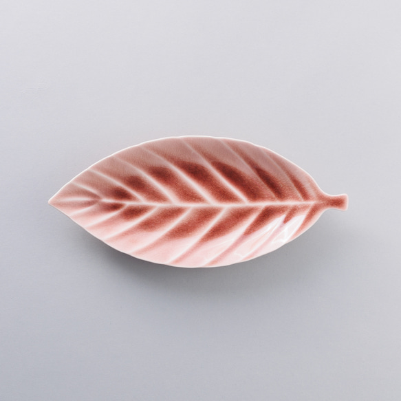 027-0507　長皿 魚焼物皿 楕円皿 サンマ 和陶器 和モダン /リーフプレート(M)ピンク 4枚目の画像