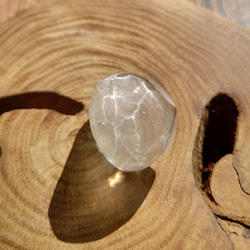 minamo 水のゆらめき を閉じ込めた 指輪 琥珀糖 水の中 ガラス とんぼ玉 クリア 満月 7枚目の画像