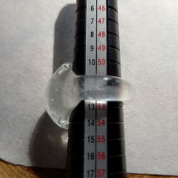 minamo 水のゆらめき を閉じ込めた 指輪 琥珀糖 水の中 ガラス とんぼ玉 クリア 満月 9枚目の画像