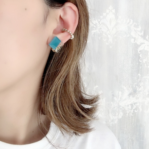 No.1569-B　猫☆ホログラム☆レジンピアス・イヤリング(ターコイズブルー) No.1569-B 猫☆ホログラム☆レジンピアス・イヤリング(ターコイズ