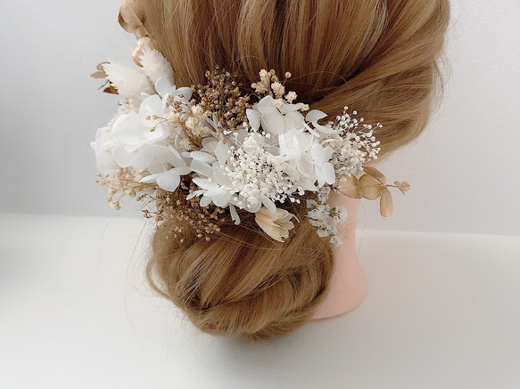 ドライフラワー髪飾り　gold × white ユーカリ　アジサイ　ヘッドドレス　結婚式　卒業式　前撮り　成人式 5枚目の画像