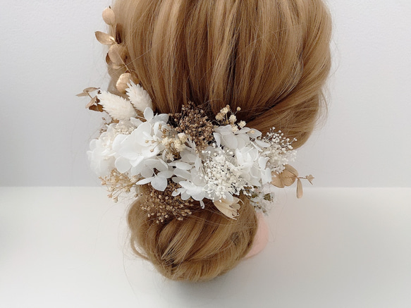ドライフラワー髪飾り　gold × white ユーカリ　アジサイ　ヘッドドレス　結婚式　卒業式　前撮り　成人式 4枚目の画像
