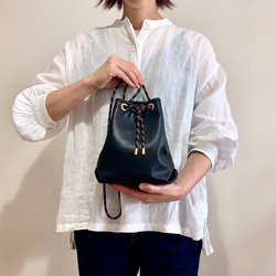 ［new・ストラップが選べます］レザーきんちゃくバッグ ブラック 11枚目の画像