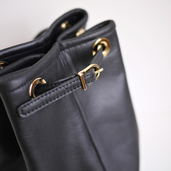 ［new・ストラップが選べます］レザーきんちゃくバッグ ブラック 10枚目の画像