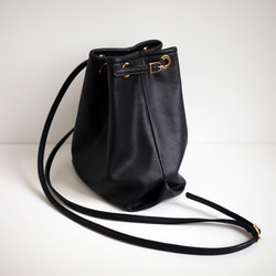 ［new・ストラップが選べます］レザーきんちゃくバッグ ブラック 8枚目の画像