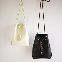 ［new・ストラップが選べます］レザーきんちゃくバッグ ブラック 12枚目の画像