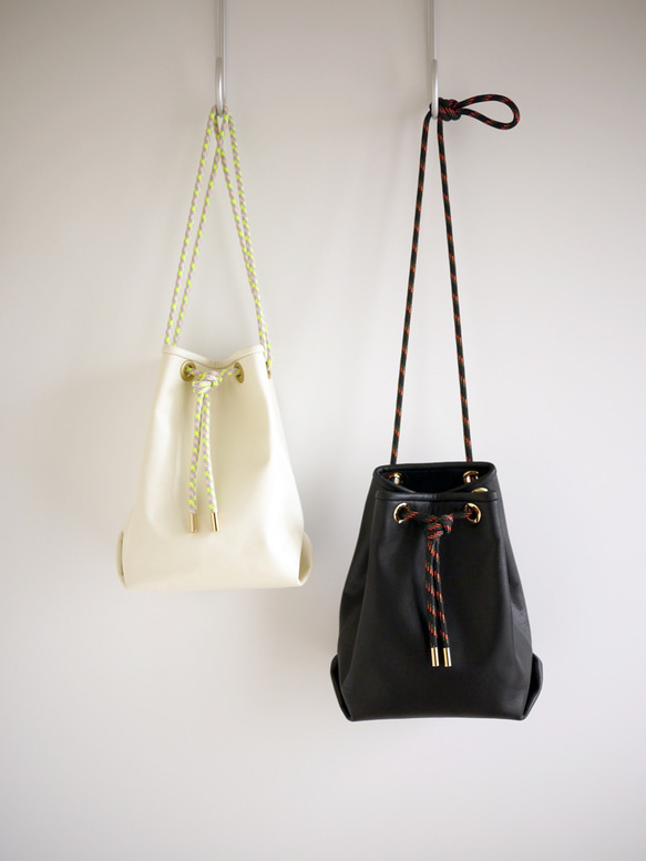 ［new・ストラップが選べます］レザーきんちゃくバッグ ブラック 12枚目の画像