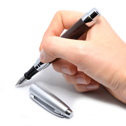 新品・未使用・現品限り! 木製ウッド・スポークメッキ・グリップリベット 手作り 木製 高級 万年筆 回転式キャップ 中字 カートリッジ