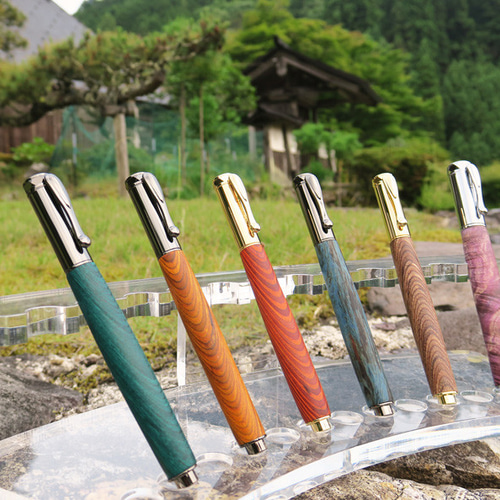 木製の水性ボールペン 磁石付きキャップ（茶色 染めた堅木；ガン