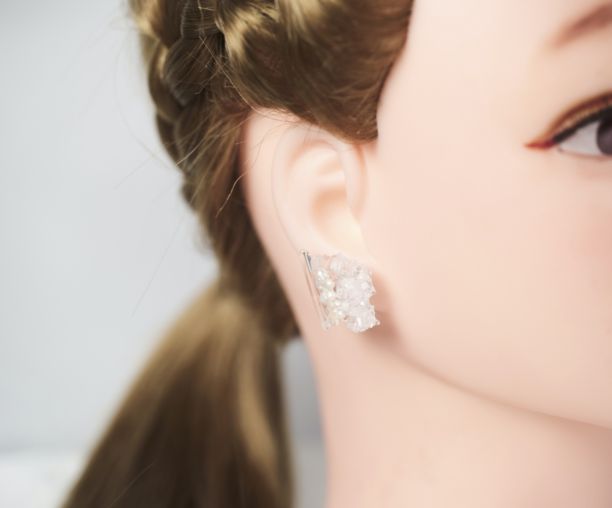 【一点モノ！】原石・氷柱水晶と淡水パールのピアス