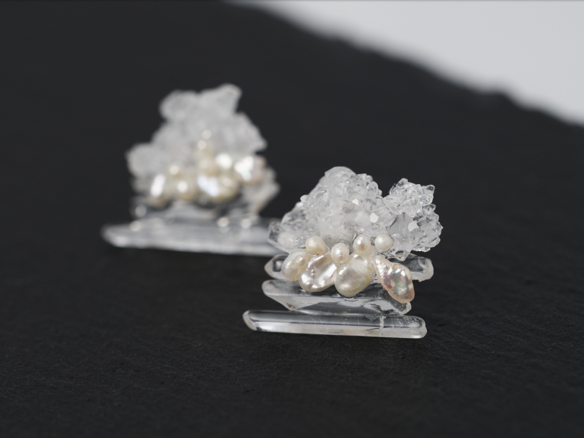 【一点モノ！】原石・氷柱水晶と淡水パールのピアス