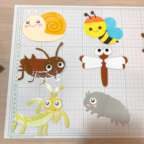 昆虫 壁面 こんちゅう 虫 画用紙 おもちゃ・人形 あず 通販