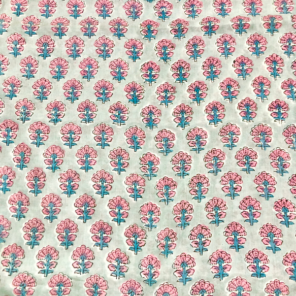 [50cm單位]灰色小粉紅色花朵印度手工塊印花布料紡織棉 第4張的照片