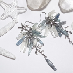白妙◆ブルーカルセドニー×ブルームーンストーン×カイヤナイトピアス✧リリー 水色＊シーブルーカルセドニー＊ピアス＊しずく＊選べるタイプ