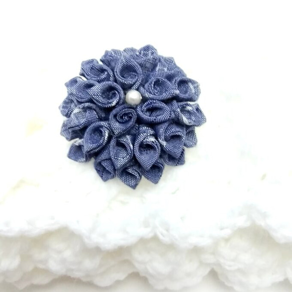 ◇袋つまみの花のブローチ　　藍色 2枚目の画像