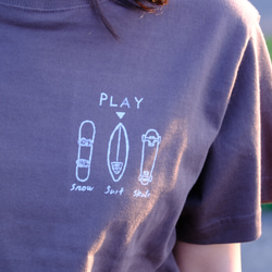 PLAY Logo(Surf) Short sleeve shirt (Charcoal)Tシャツ・半袖・茶色 2枚目の画像