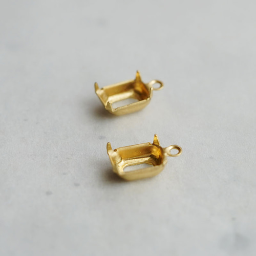 オクタゴン8×6ミリ用、真鍮製の石座カン付き（12コ） 金具・チェーン