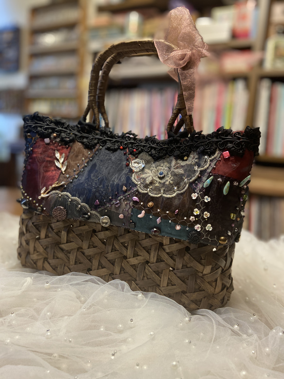 胡桃の下かご付きパッチワークバッグ