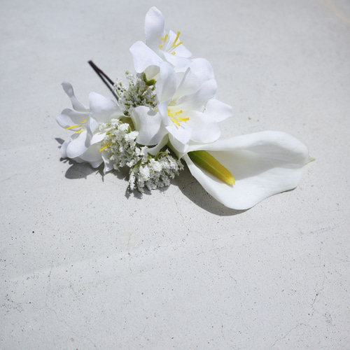 高品質カラーリリィのシングルブーケ♡ 高品質リリー おしゃれ花嫁