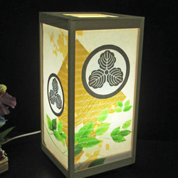 日本檜木框、有家徽的樹=三棵橡樹圍成一圈LED/厚優質紙、輕量/MK-023 第9張的照片