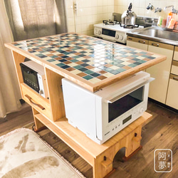 かわいいタイルのキッチンカウンター・テーブル・オーブンレンジが収納・キッチンボード・トースター・ポット・炊飯器・精米機 1枚目の画像
