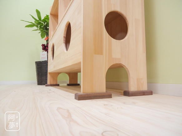 【現品限り！クリアランスセール１２月３日まで】猫と暮らす家具～木製のキャットハウス・キャットタワーと連携して使用 9枚目の画像