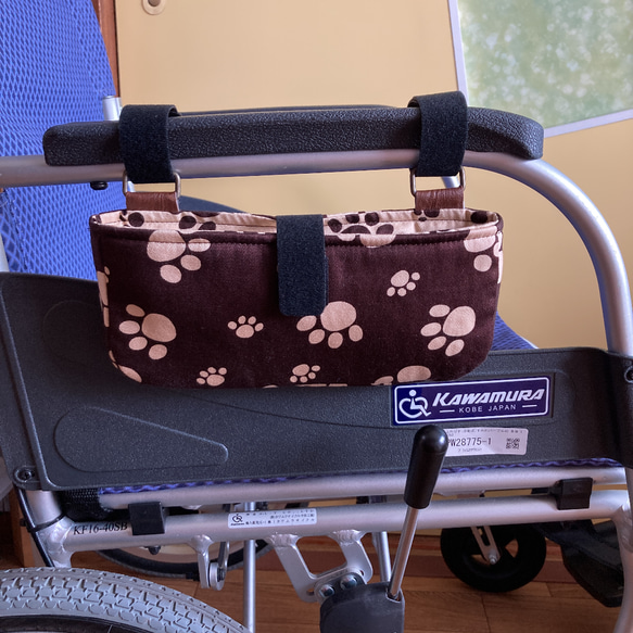 車いすサイドバック　楽しく介護　介護用品　スマホポーチ　車椅子サイドバッグ 1枚目の画像