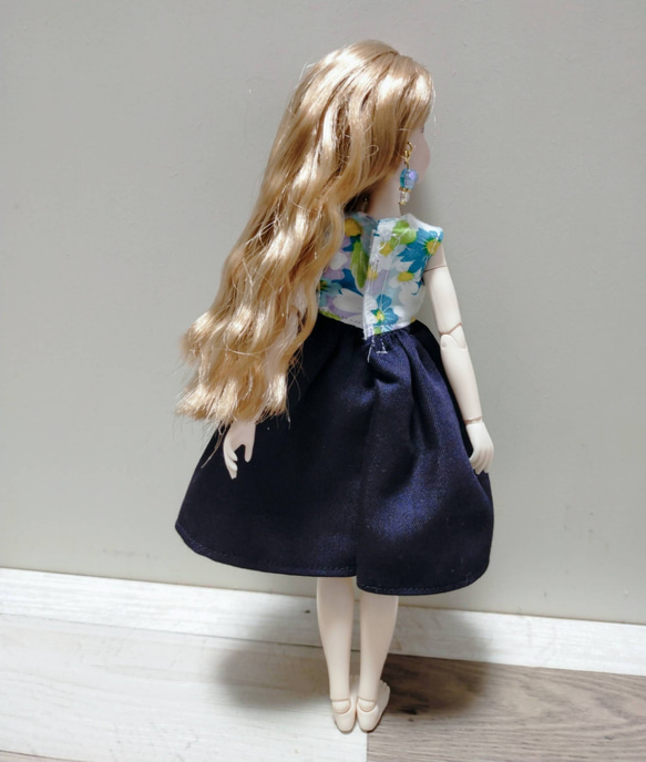 ノースリーブワンピース 花柄 水色 リカちゃん 服 シンプル 5枚目の画像