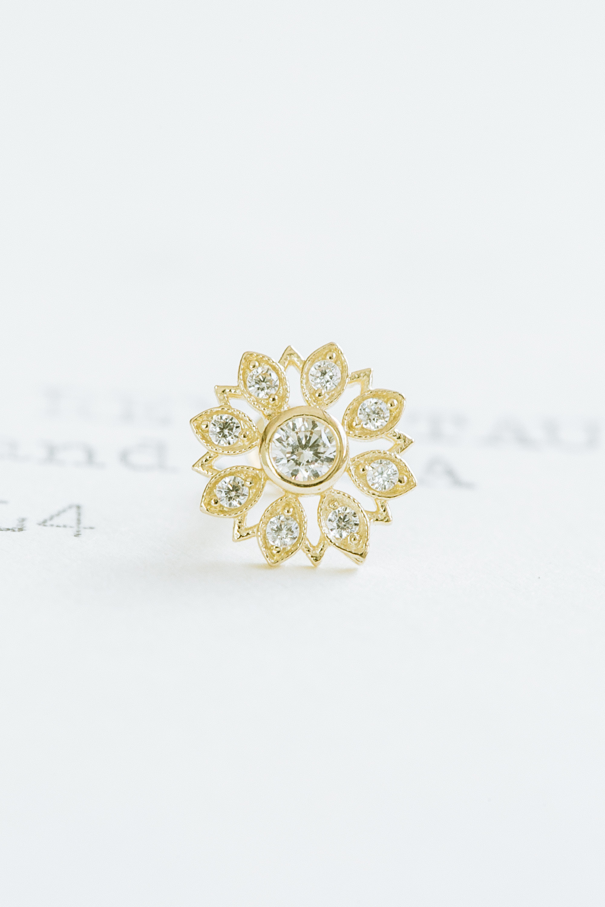 14K金 ゴールド Cz ヘリックス 軟骨 アンチトラガス アウター インナーコンク イヤリング ピアス ラブレット