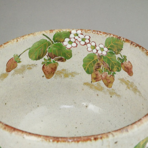 灰釉野いちご絵抹茶茶碗 良二 茶碗・めし碗 松韻堂 通販 14168037