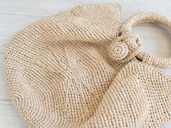 【キャットイヤー バッグ】猫 春夏 ラフィア 天然素材 手編み カゴバッグ 巾着 手提げ 保護猫支援 寄付 5枚目の画像