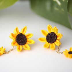 つまみ細工 ひまわりの花の揺れるイヤリング イヤリング