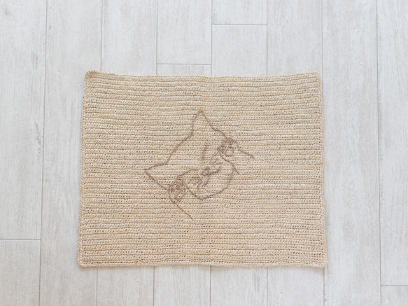 【マット キャットナップ】猫 春夏 ラフィア 天然素材 手編み ペット ベッドカバー 保護猫支援 寄付 3枚目の画像